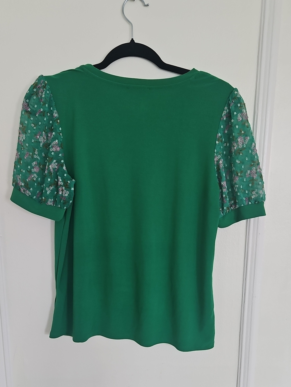 CeCe Emerald Green Short-Sleeve Top with Floral Sheer Puff Sleeves